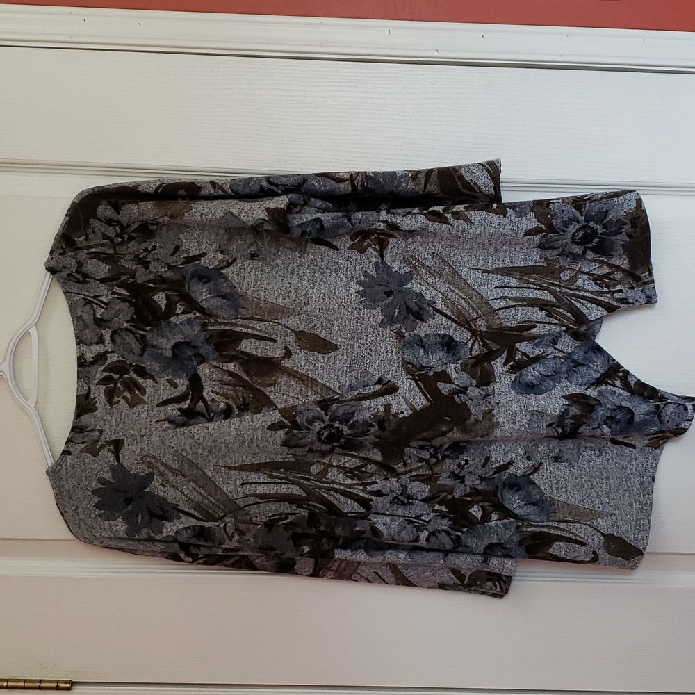 Bali Sweater - Picture 2 of 3